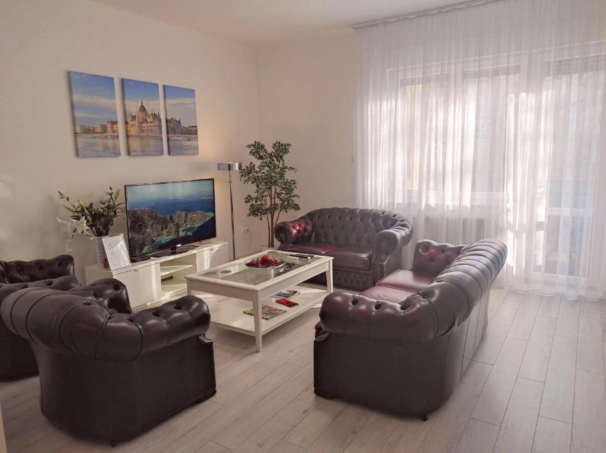 Abc Apartment Будапеща Екстериор снимка