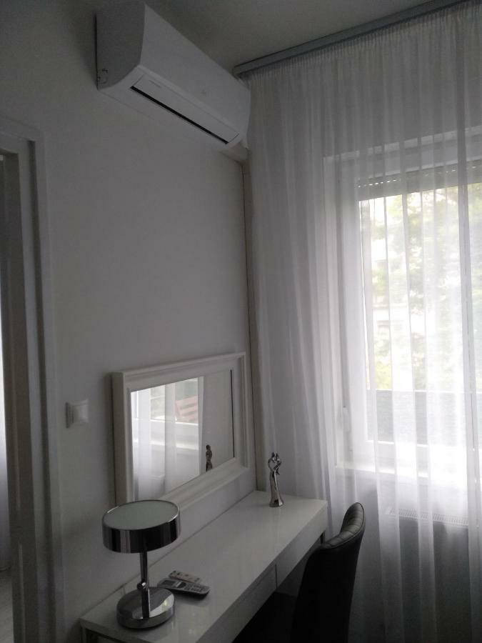 Abc Apartment Будапеща Екстериор снимка