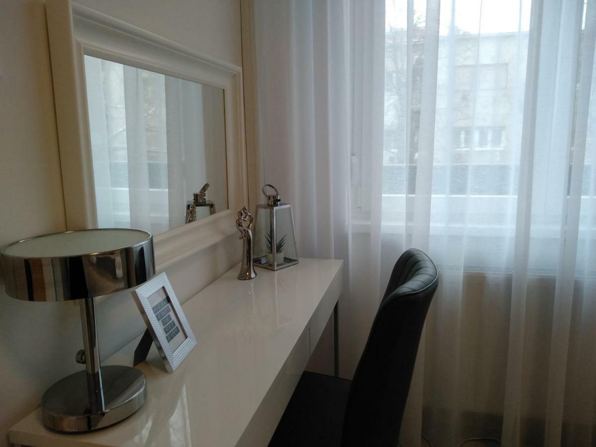 Abc Apartment Будапеща Екстериор снимка
